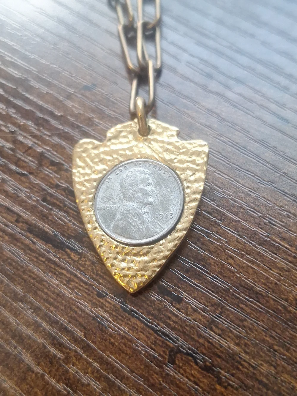 Vintage GoldTone Arrowhead Pendant Necklace 1943 Zinc Penny Coin Accent Signed